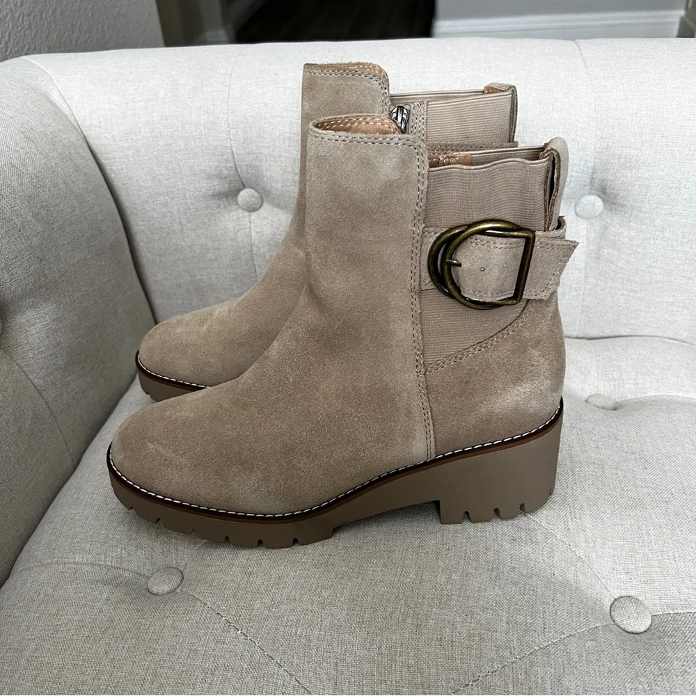 Blondo NEW Women's Dakota Fashion Boot SIZE 8.5